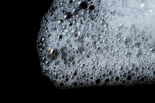 香波消泡劑的性能不止體現(xiàn)在著急上面