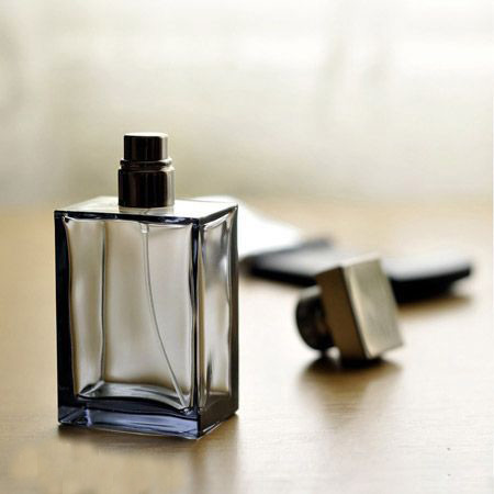 對(duì)待香水中的泡沫問(wèn)題還在唯唯諾諾？果斷選擇香水消泡劑重拳出擊