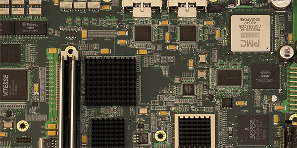無(wú)硅消泡劑的特點(diǎn)和作用（在線(xiàn)路板清洗中的應(yīng)用）