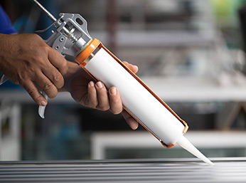 水性粘合劑消泡劑：保護(hù)粘接質(zhì)量，解決泡沫難題